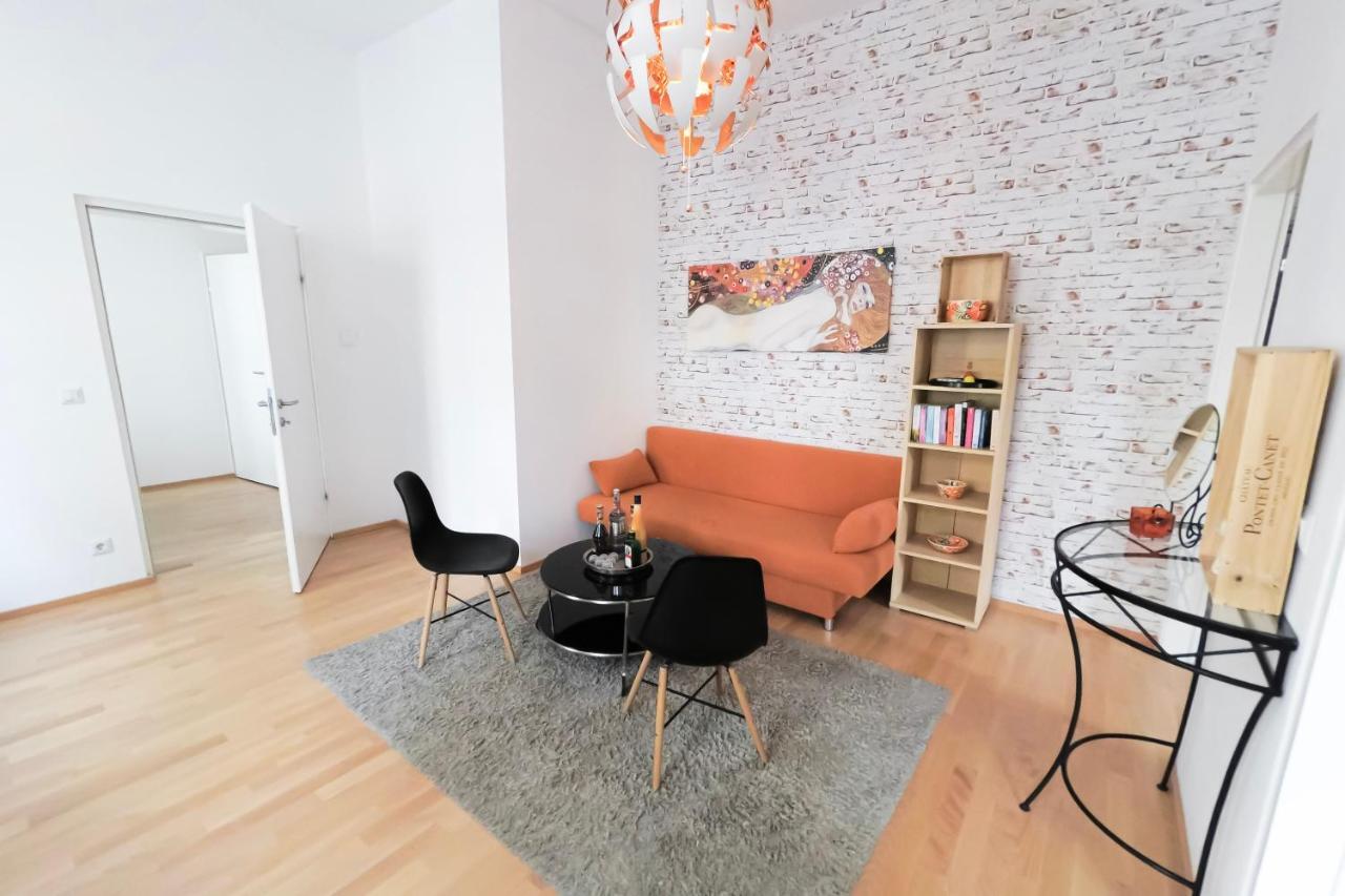 Meidling Apartment *